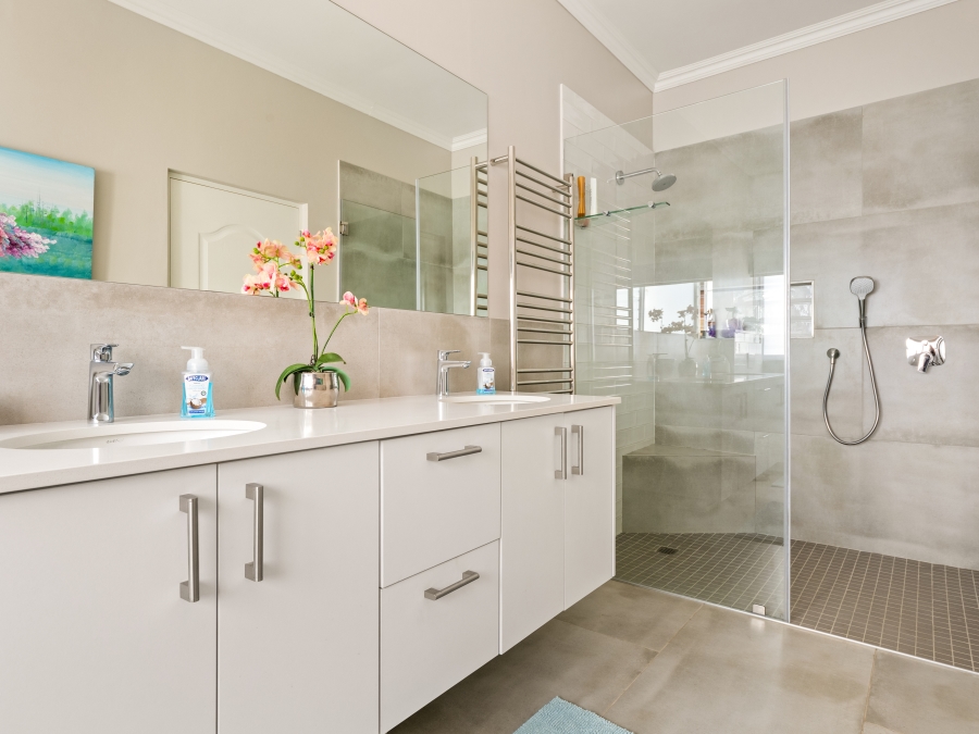 4 Bedroom Property for Sale in Knysna Heights Western Cape